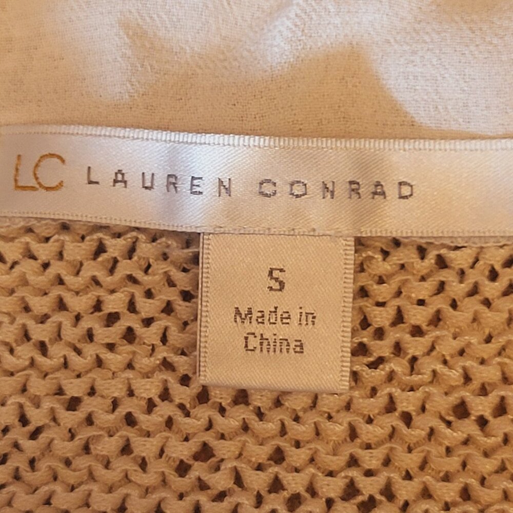 Lauren Conrad ~ Sz Sm ~ Pleated Mock - Layer Top ~ Excellent Condition - Picture 8 of 8